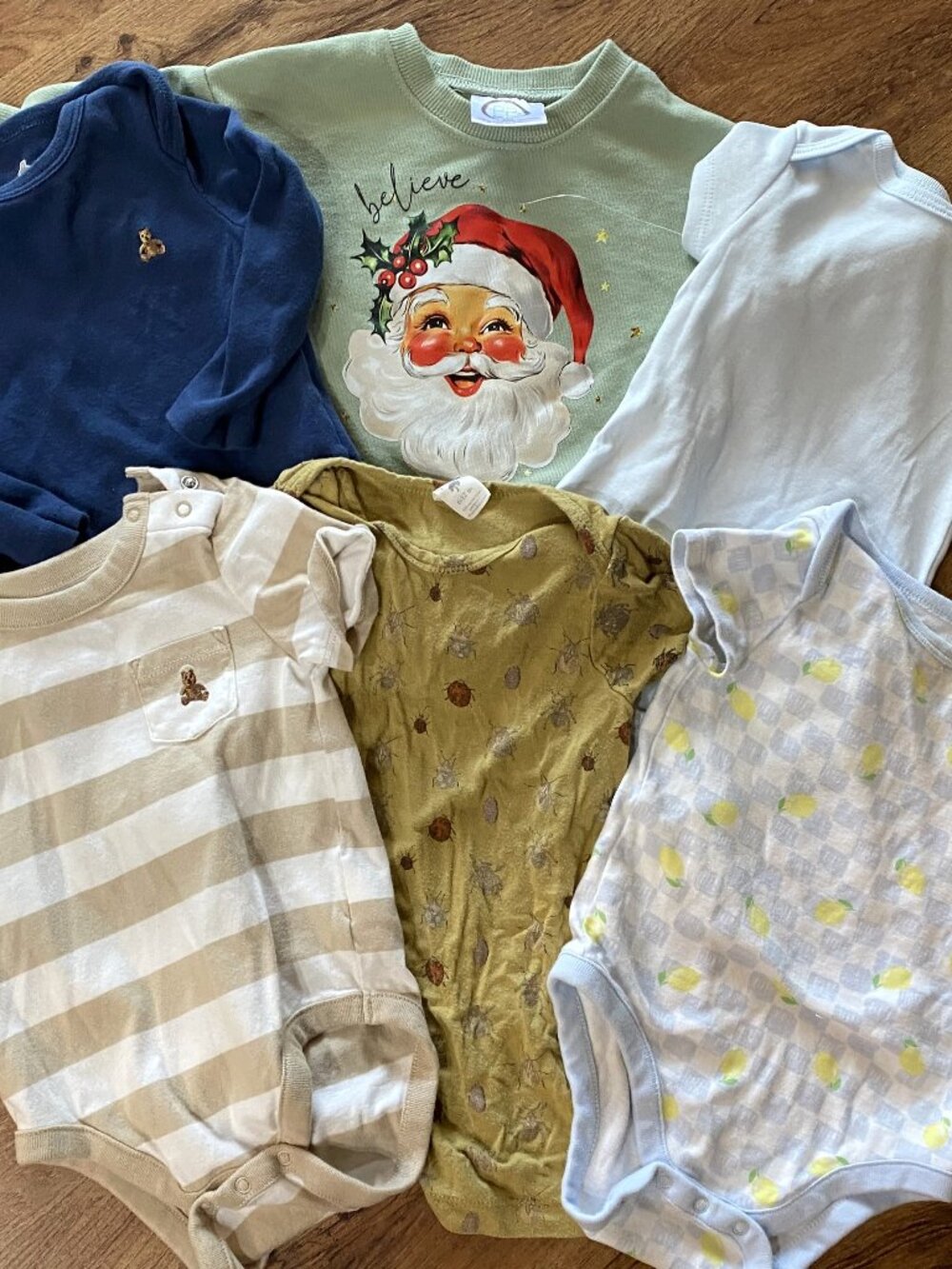 Lot 6 Bodysuits-Kate Quinn/Baby Gap/Little Me-Bear/Solids/Lemon Check/Santa-6M
